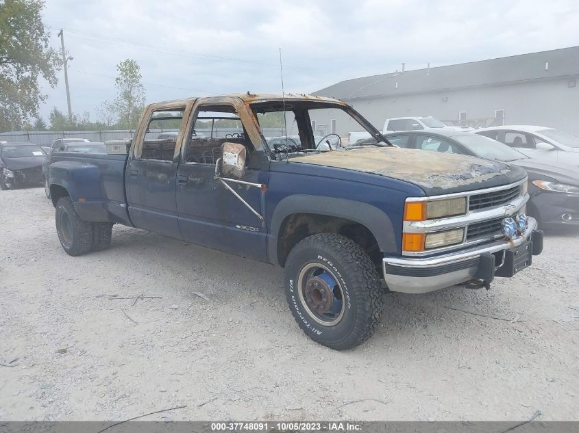 CHEVROLET C/K 3500 CREW CAB 1998. Lot# 37748091. VIN 1GCHK33FXWF020907. Photo 1