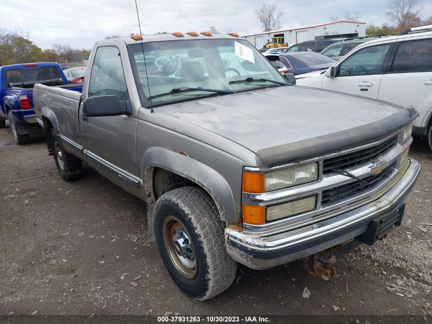 CHEVROLET C/K 3500 2000. Lot# 37931263. VIN 1GCHK34R1YR192026. Photo 1